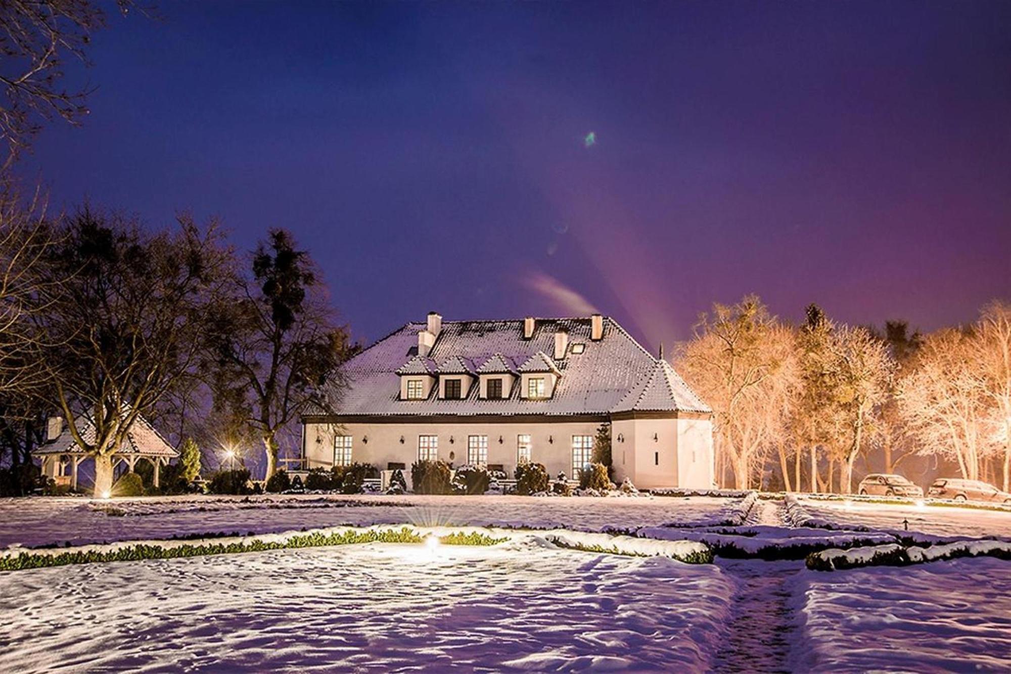 Bialy Dwor Bed & Breakfast Kwidzyn Exterior photo