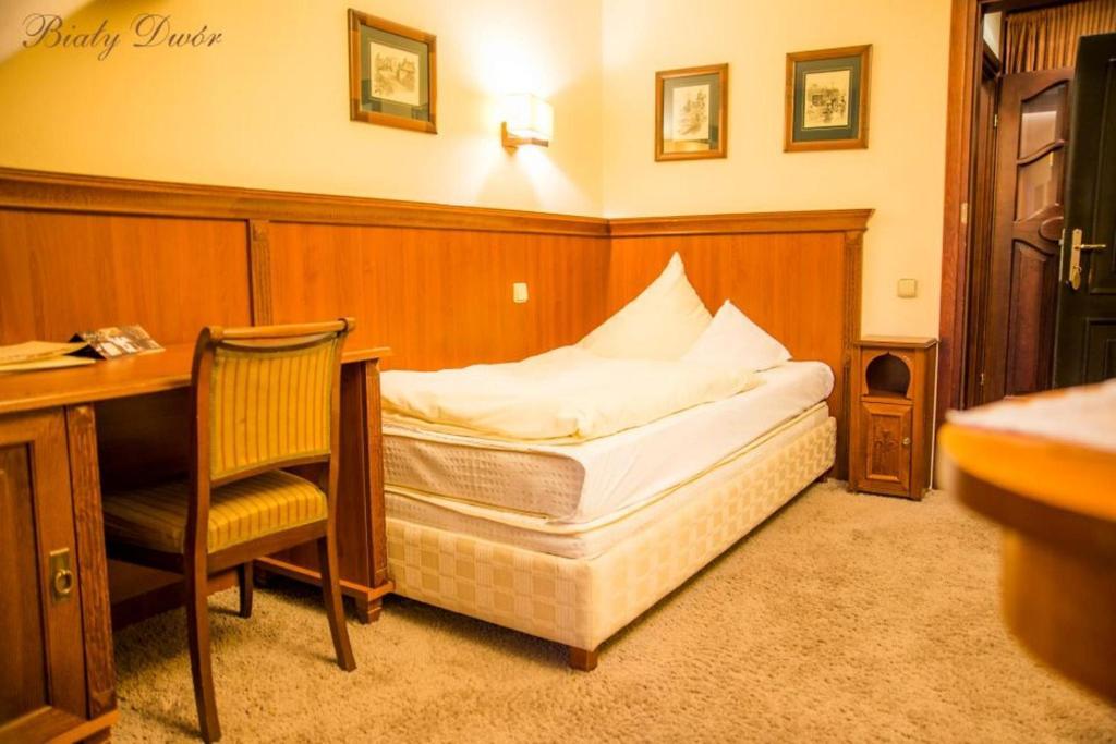 Bialy Dwor Bed & Breakfast Kwidzyn Room photo
