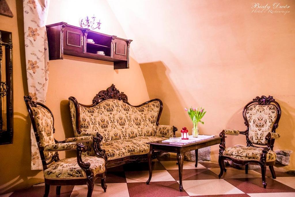 Bialy Dwor Bed & Breakfast Kwidzyn Exterior photo